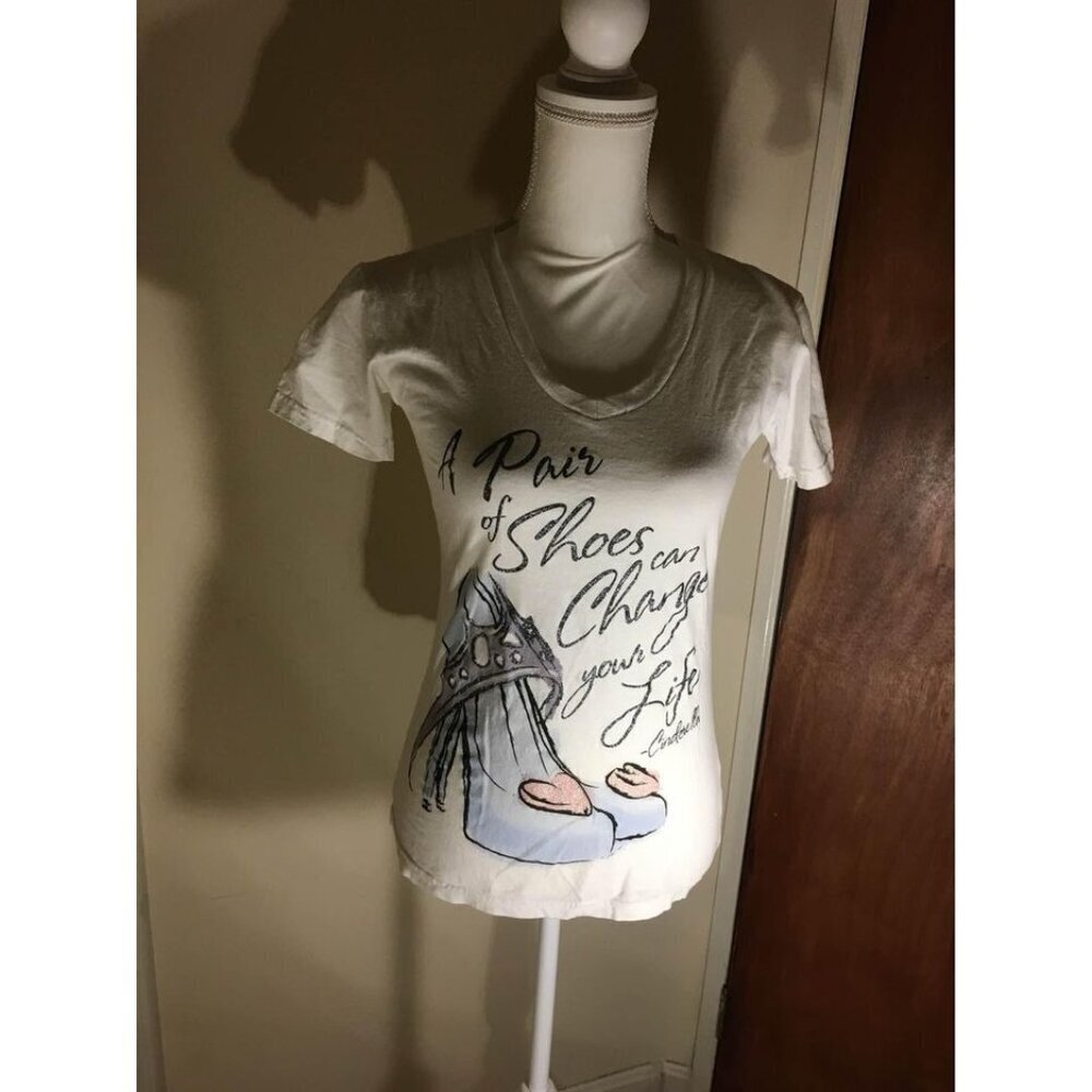 Disney Cinderella "A Pair of Shoes can Change Your Life" Graphic T-Shirt Size XS